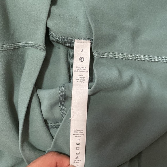 Lululemon legging - Picture 3 of 4